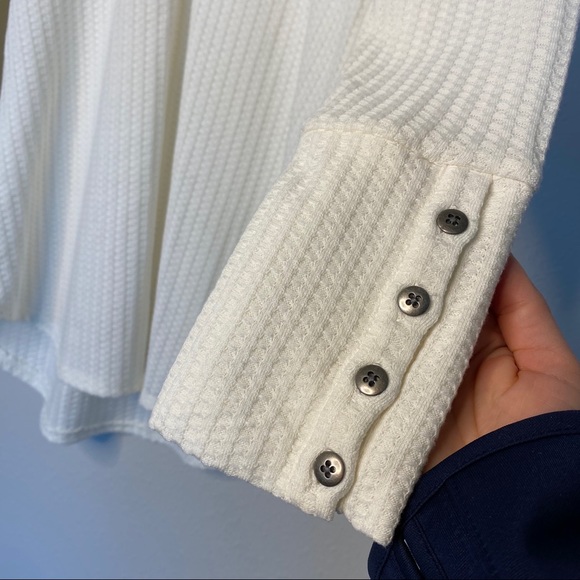 Chaser ivory waffleknit button cuff long sleeve - Picture 5 of 8